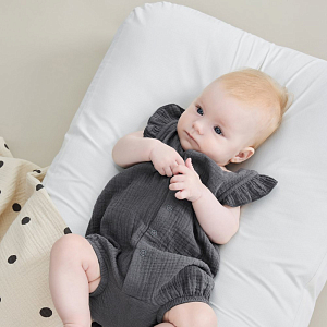 Подушка-кокон для новорожденного Happy Baby, со сменным чехлом, белая